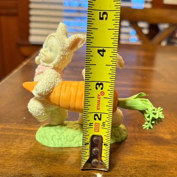 Snowbunnies Dept 56 Enough for 2 w/box in excellent used condition - Picture 8 of 8